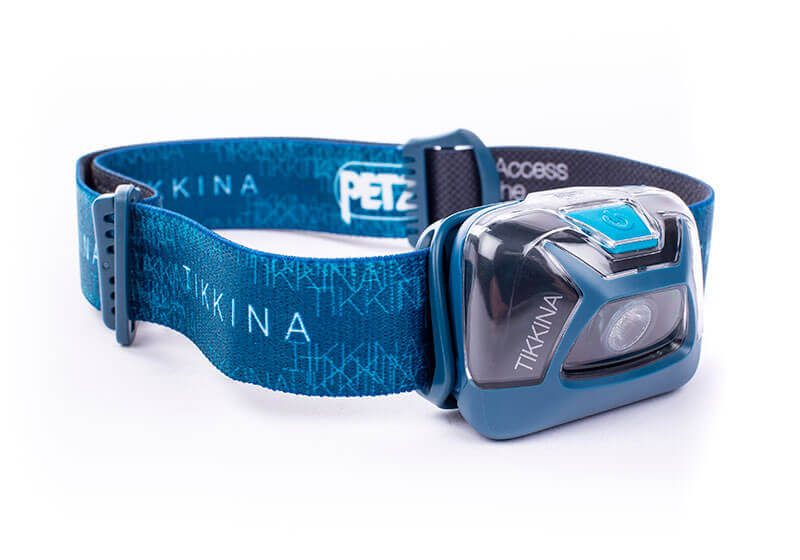 Another staff-favourite, this excellent head torch from Petzl will ensure you are not scrambling around in the dark trying to fit your AutoSock. All our vans have a Tikkina 2 in the glove compartment and they come in handy all year round - especially in winter. It has two lighting modes (maximum and economic) and a comfortable headband. It requires 3 x AAA batteries which are included. You won't regret adding this to your basket!